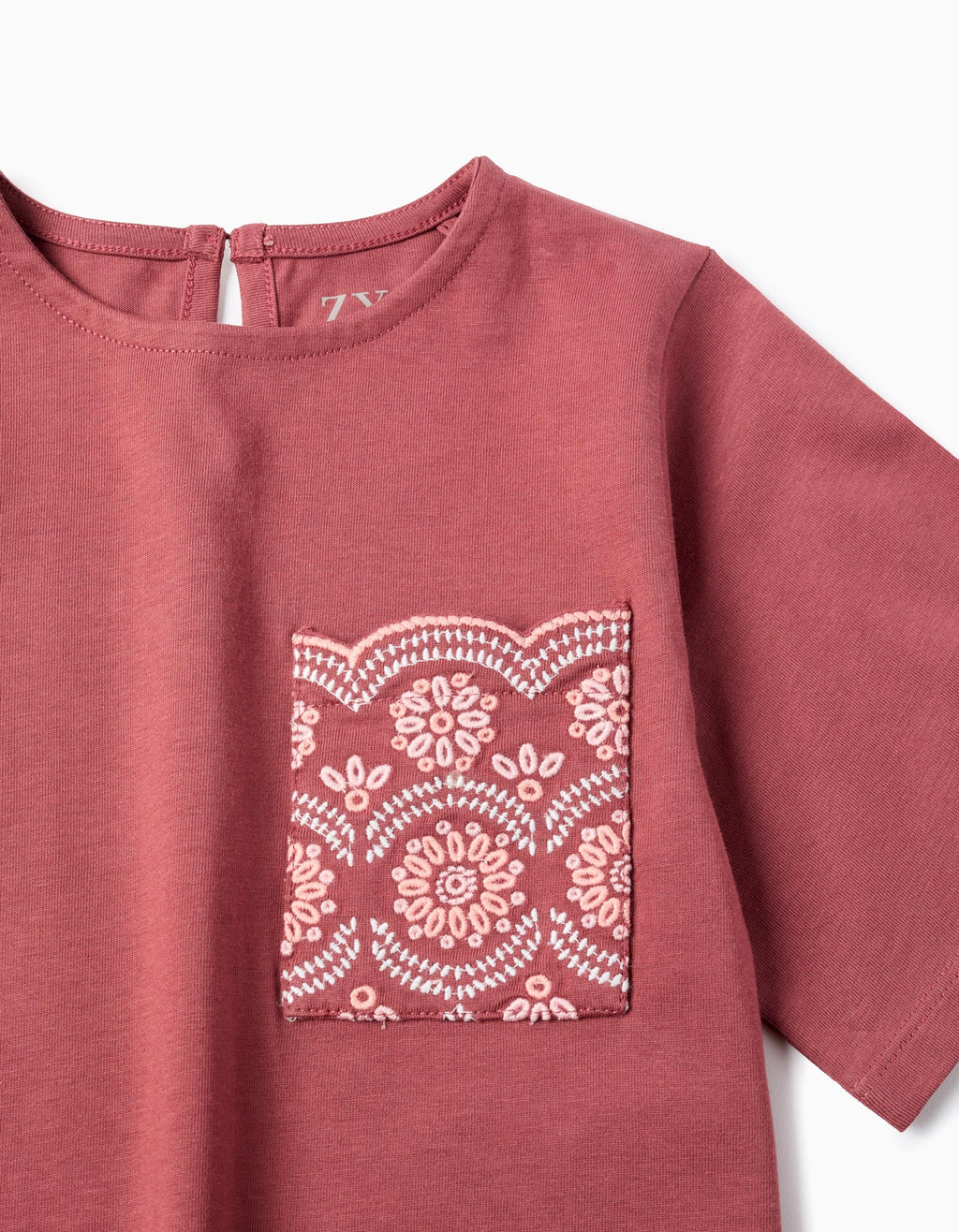 Camiseta de algodón con bolsillo bordado para niña, marrón