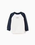 Sudadera con estampado ZY en el pecho para niño, blanco/azul oscuro